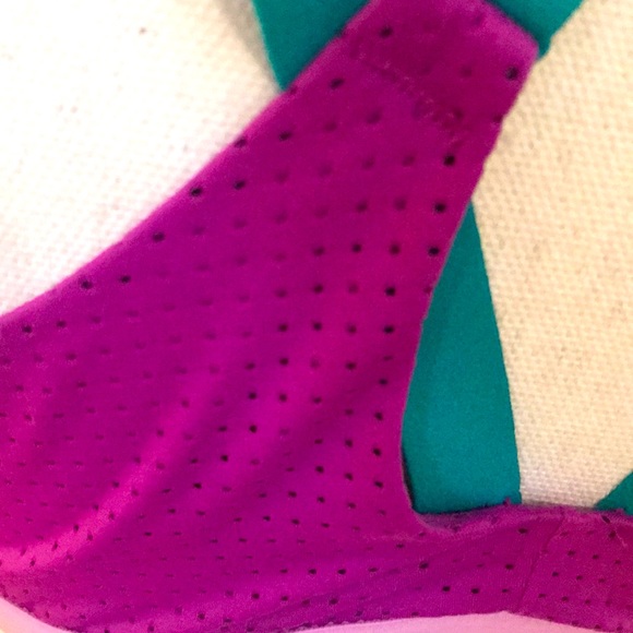 Victoria Secret Sport Bra - Picture 4 of 6